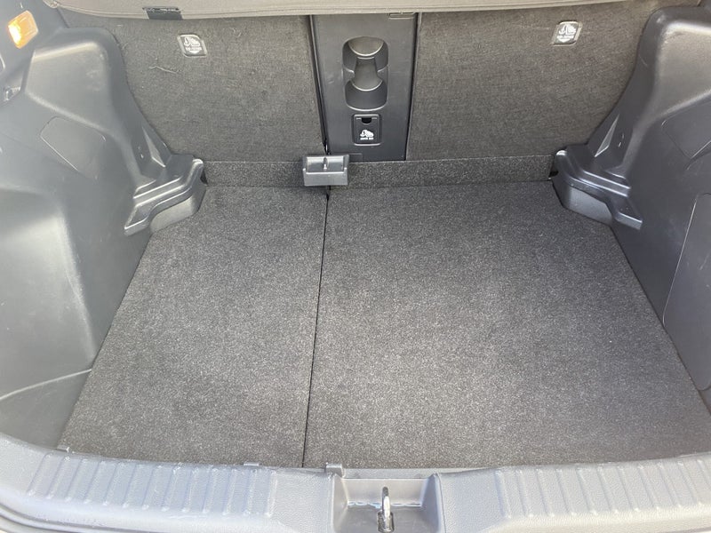 2024 Toyota Yaris Cross GX 1.5P Hybrid SUV image 5