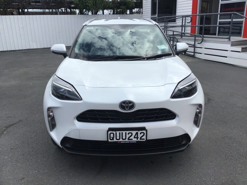 2024 Toyota Yaris Cross GX 1.5P Hybrid SUV image 2