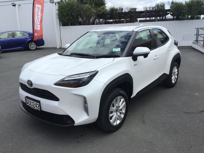 2024 Toyota Yaris Cross GX 1.5P Hybrid SUV image 3