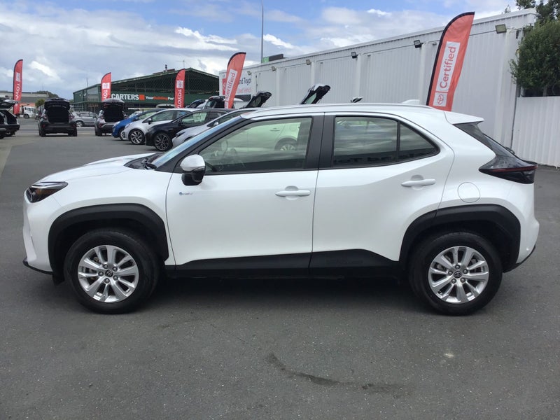 2024 Toyota Yaris Cross GX 1.5P Hybrid SUV image 4