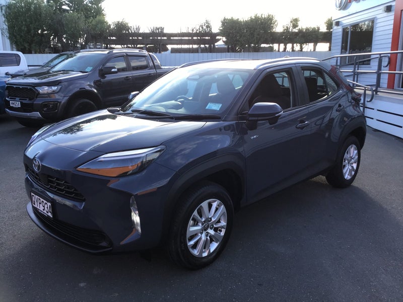 2024 Toyota Yaris Cross GX 1.5P Hybrid SUV image 3