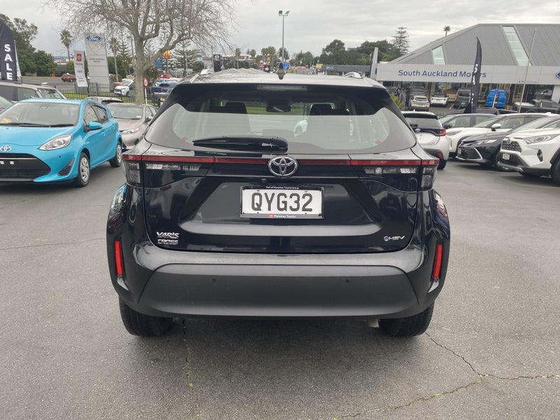 2024 Toyota Yaris Cross GX 1.5P Hybrid SUV image 3