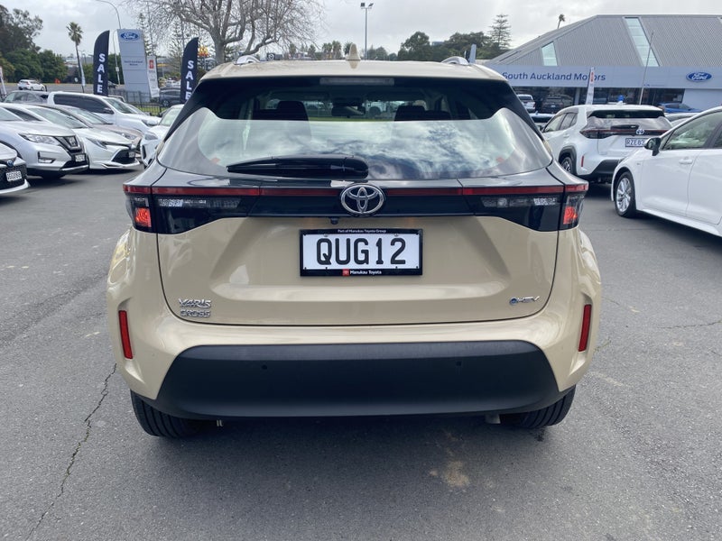 2024 Toyota Yaris Cross GX 1.5P Hybrid SUV image 3