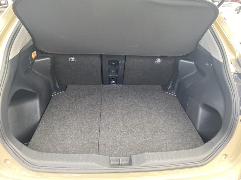 2024 Toyota Yaris Cross GX 1.5P Hybrid SUV image 4