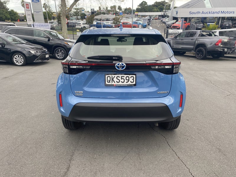 2024 Toyota Yaris Cross GX 1.5P Hybrid SUV image 3