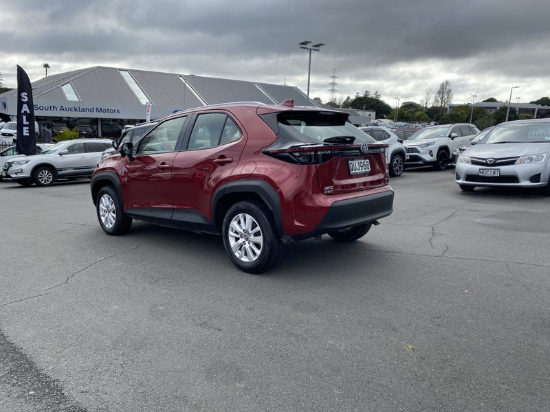 2024 Toyota Yaris Cross GX 1.5P Hybrid SUV image 5