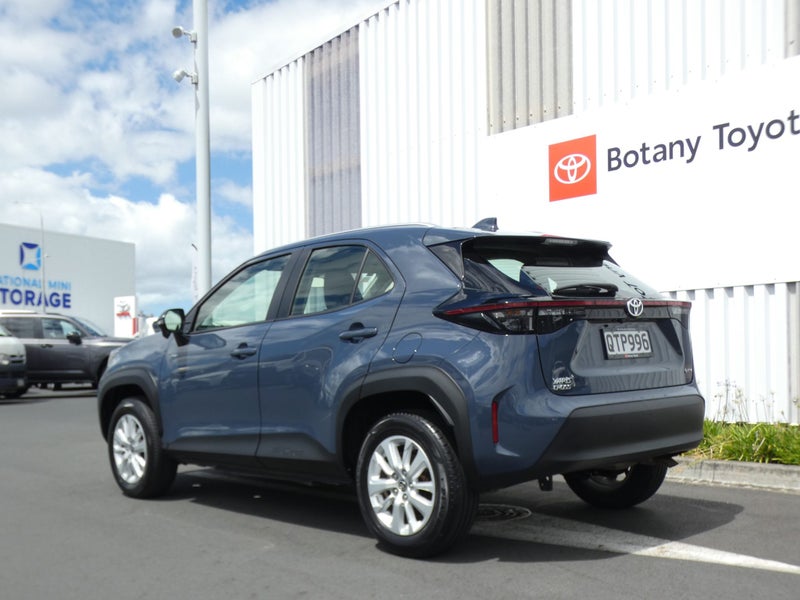 2024 Toyota Yaris Cross GX image 2