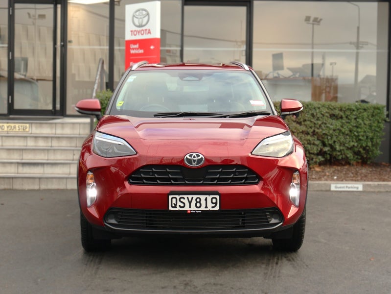 2024 Toyota Yaris Cross GX HYBRID image 2