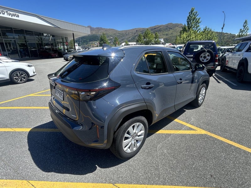 2024 Toyota Yaris Cross GX Hybrid image 3
