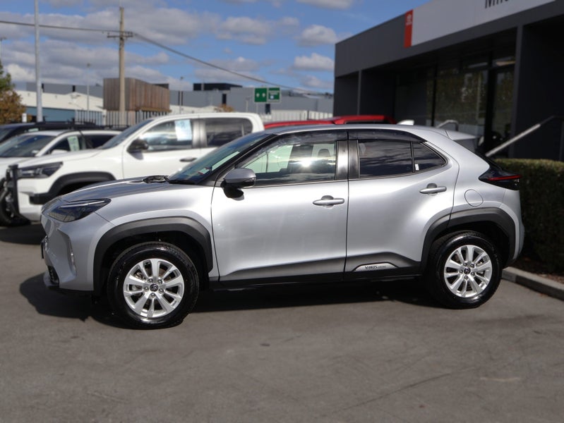 2024 Toyota Yaris Cross HYBRID, Push Start image 4