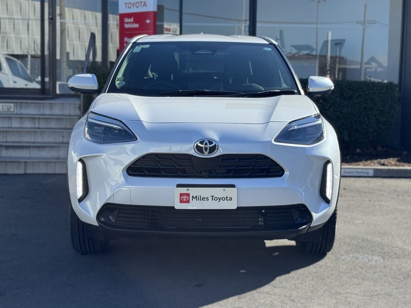 2024 Toyota Yaris Cross Hybrid Z, Push Start image 2