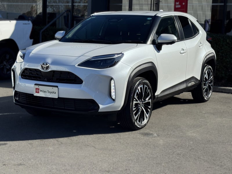 2024 Toyota Yaris Cross Hybrid Z, Push Start image 3