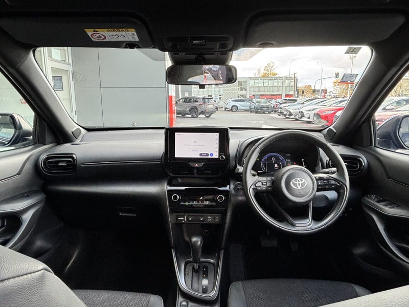 2024 Toyota Yaris Cross Z LIMITED 1.5 HYBRID CR... image 2