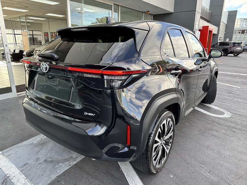2024 Toyota Yaris Cross Z LIMITED 1.5 HYBRID CR... image 3