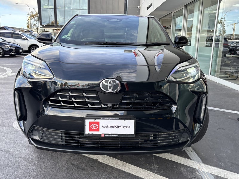 2024 Toyota Yaris Cross Z LIMITED 1.5 HYBRID CR... image 4