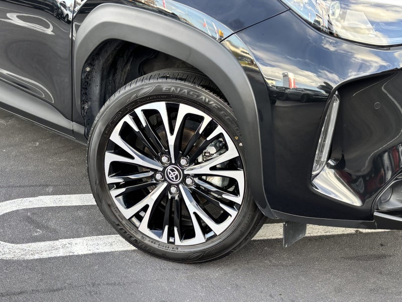 2024 Toyota Yaris Cross Z LIMITED 1.5 HYBRID CR... image 5