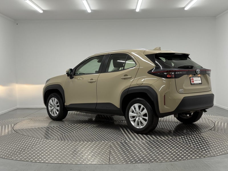 2024 Toyota Yaris GX 1.5 Hybrid image 5