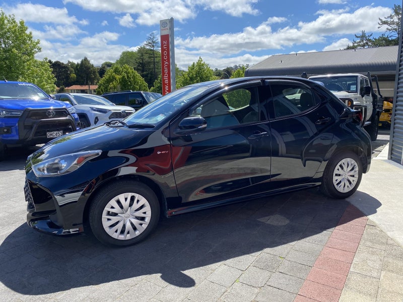 2024 Toyota Yaris GX 1.5 Petrol Hybrid Hatch Auto image 4