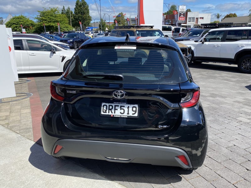 2024 Toyota Yaris GX 1.5 Petrol Hybrid Hatch Auto image 5