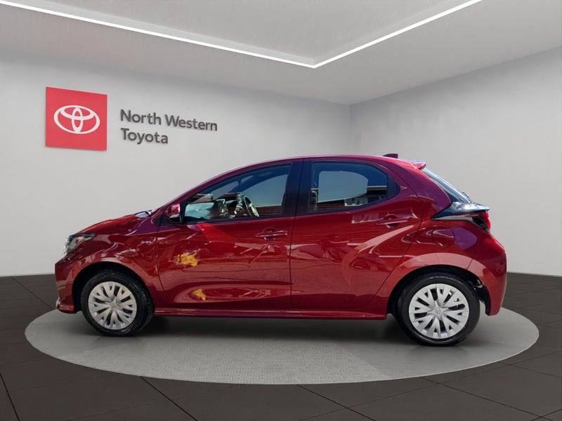 2024 Toyota Yaris GX 1.5L Hybrid FWD Hatchback image 4