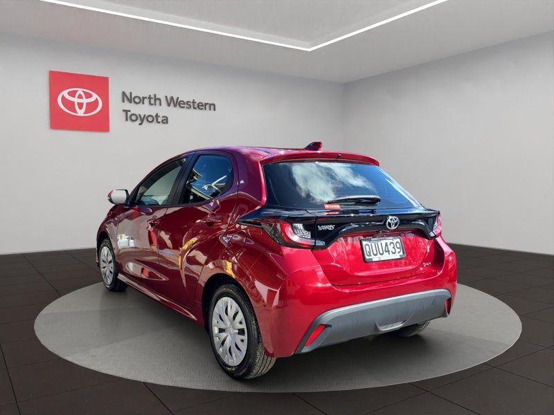 2024 Toyota Yaris GX 1.5L Hybrid FWD Hatchback image 5
