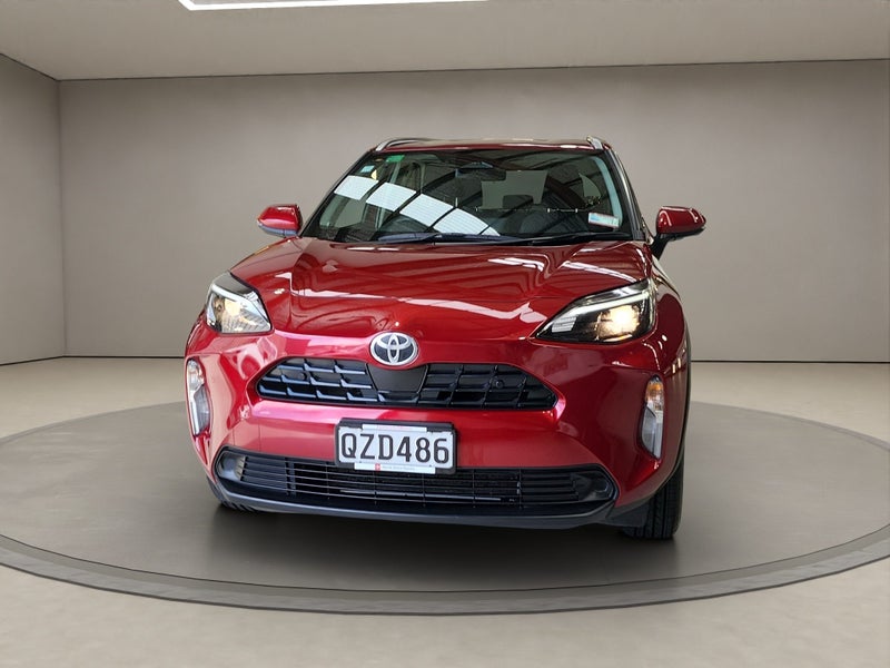 2024 Toyota Yaris GX 1.5L Hybrid FWD Hatchback image 2