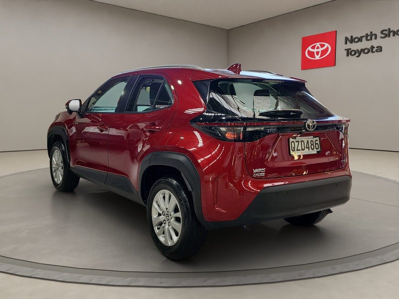 2024 Toyota Yaris GX 1.5L Hybrid FWD Hatchback image 5