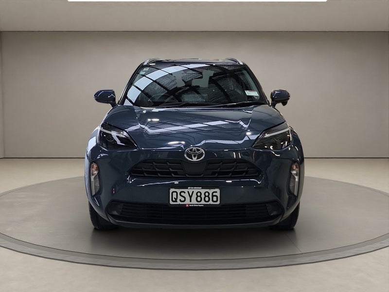 2024 Toyota Yaris GX 1.5L Hybrid FWD SUV image 2