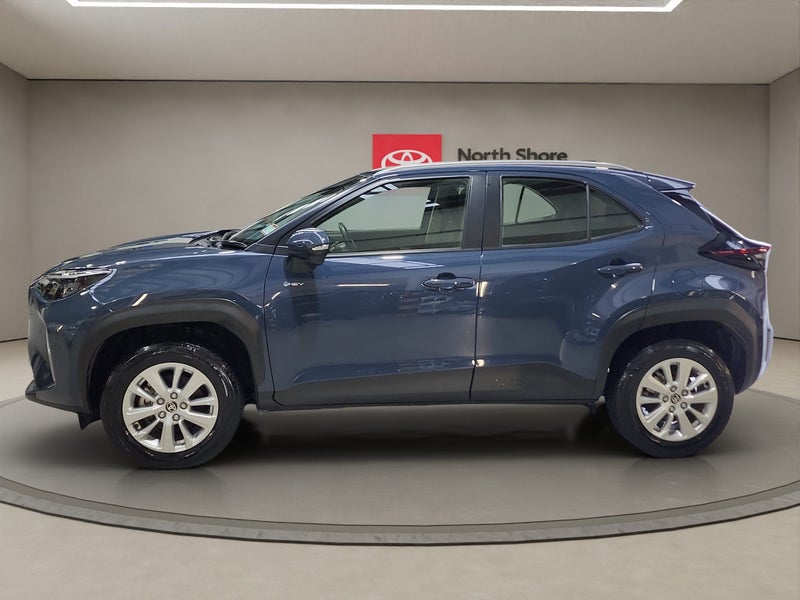 2024 Toyota Yaris GX 1.5L Hybrid FWD SUV image 4