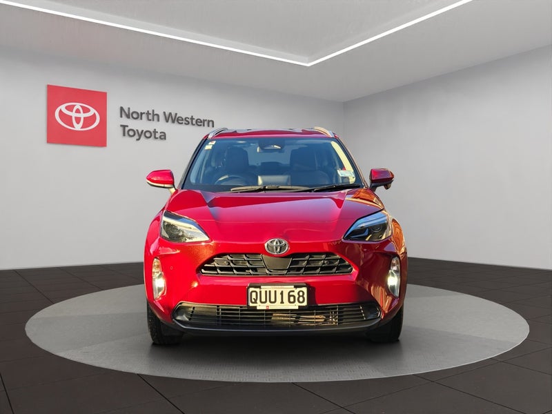 2024 Toyota Yaris GX 1.5L Hybrid FWD SUV image 2