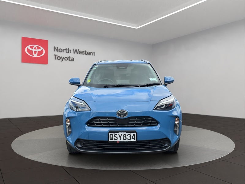 2024 Toyota Yaris GX 1.5L Hybrid FWD SUV image 2