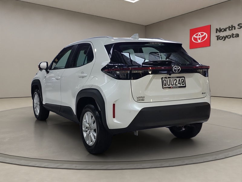 2024 Toyota Yaris GX 1.5L Hybrid FWD SUV image 5