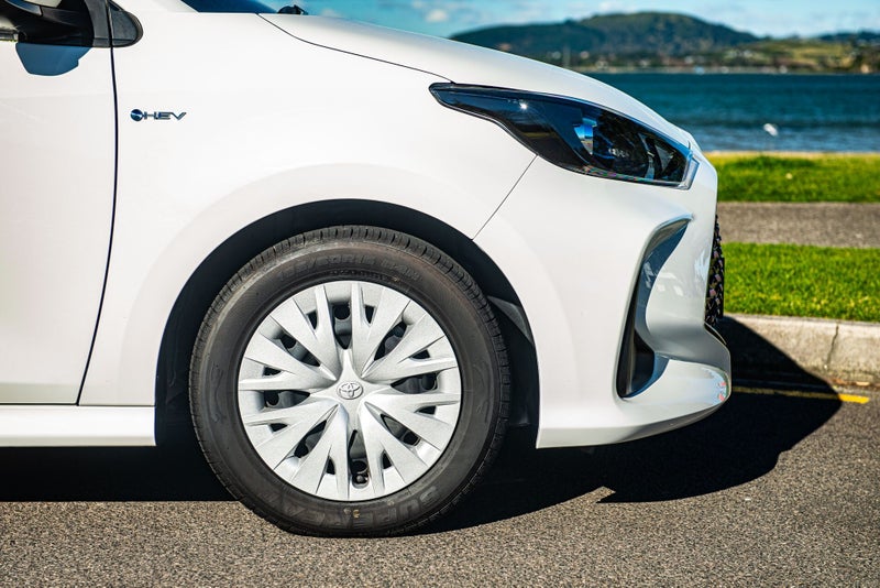 2024 Toyota Yaris GX 1.5P HV image 3