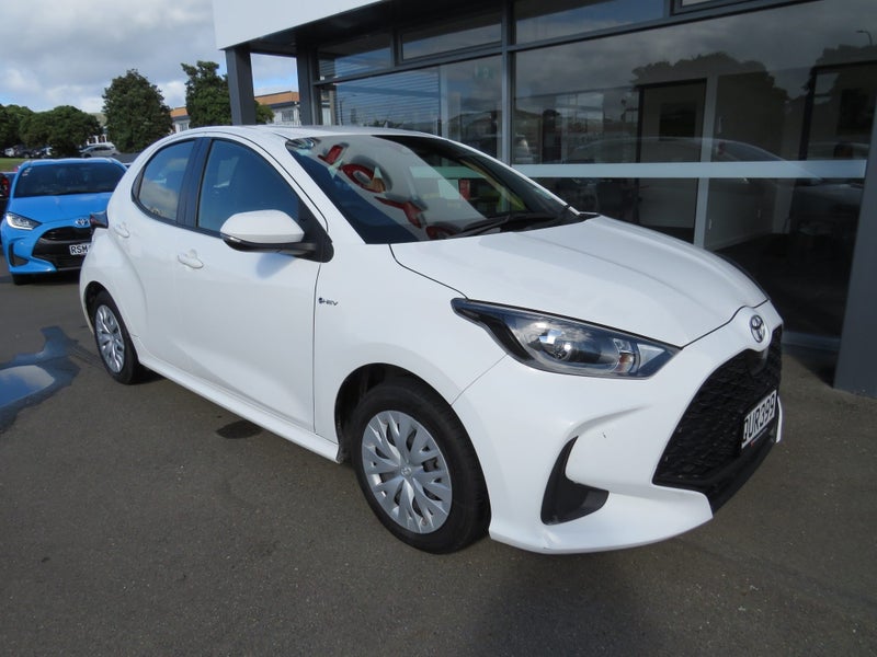 2024 Toyota Yaris GX 1.5P HV image 2