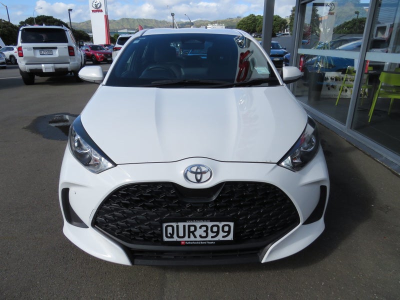 2024 Toyota Yaris GX 1.5P HV image 3