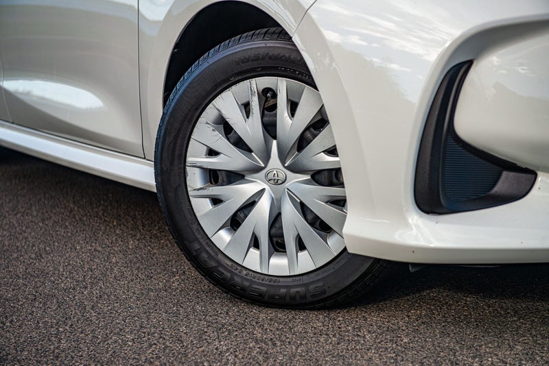 2024 Toyota Yaris GX 1.5P HV ECVT FWD image 3