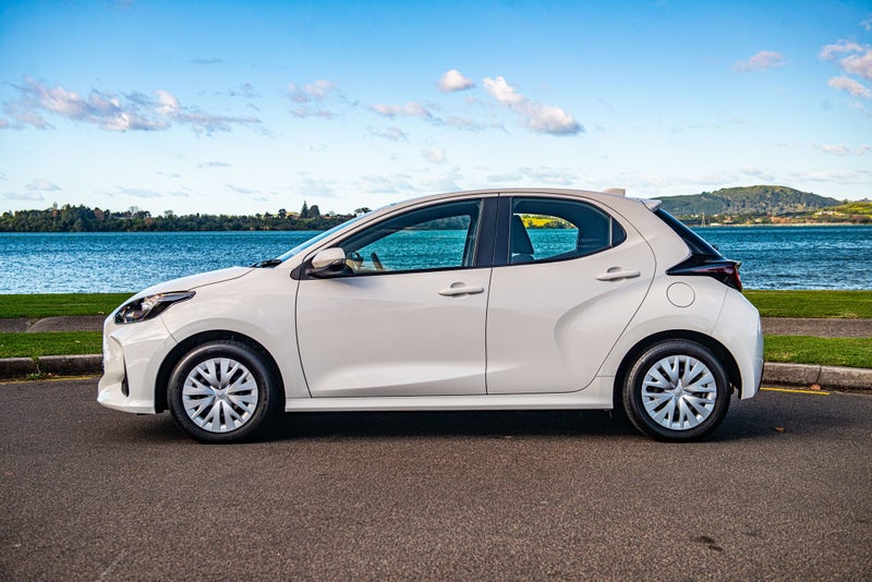 2024 Toyota Yaris GX 1.5P HV ECVT FWD image 5