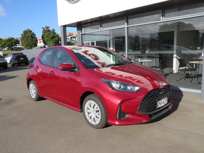 2024 Toyota Yaris GX 1.5P HV ECVT FWD image 2