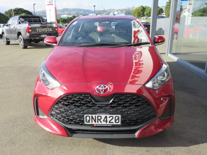 2024 Toyota Yaris GX 1.5P HV ECVT FWD image 3