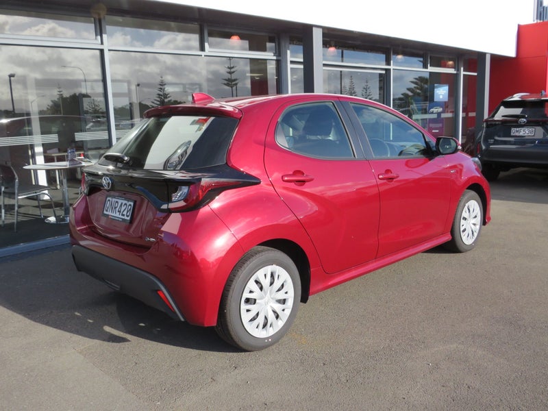 2024 Toyota Yaris GX 1.5P HV ECVT FWD image 5