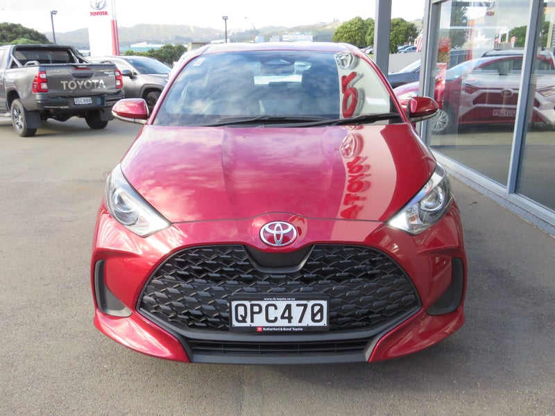 2024 Toyota Yaris GX 1.5P HV ECVT FWD image 3