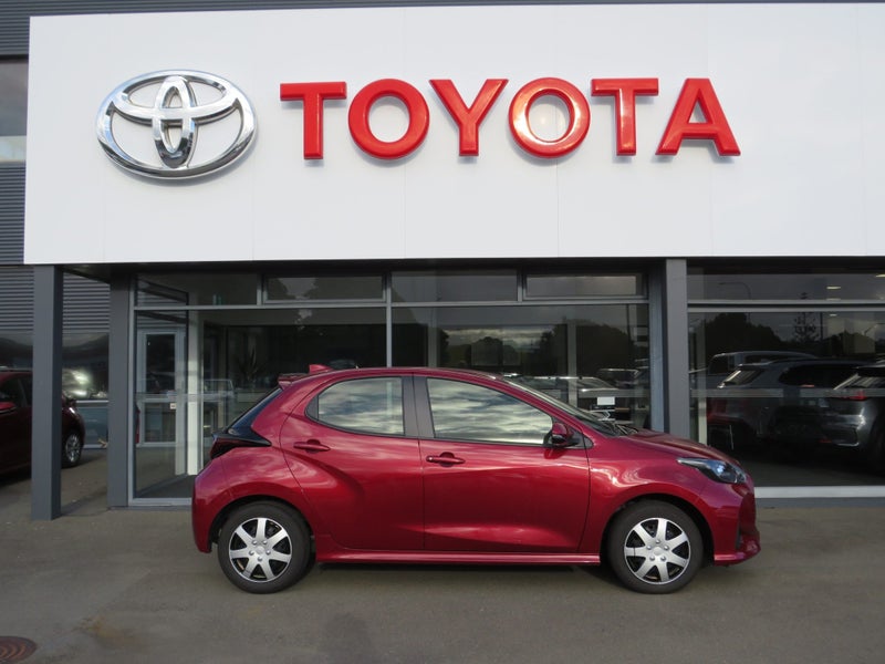 2024 Toyota Yaris GX 1.5P HV ECVT FWD image 4