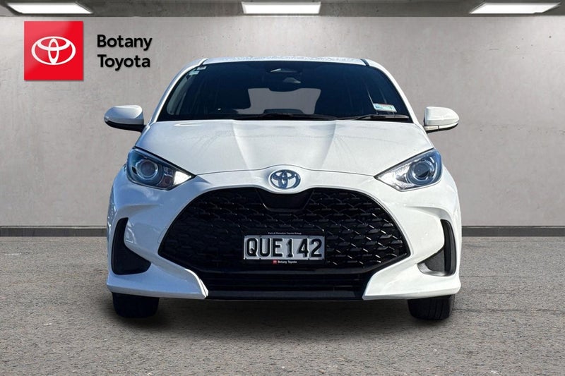 2024 Toyota Yaris GX 1.5P HV ECVT FWD image 3