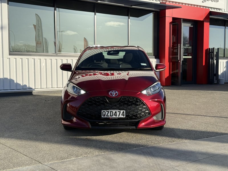 2024 Toyota Yaris GX 1.5P HV ECVT FWD Hatchback image 2