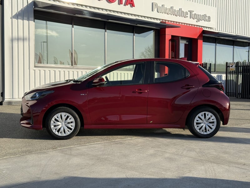 2024 Toyota Yaris GX 1.5P HV ECVT FWD Hatchback image 4