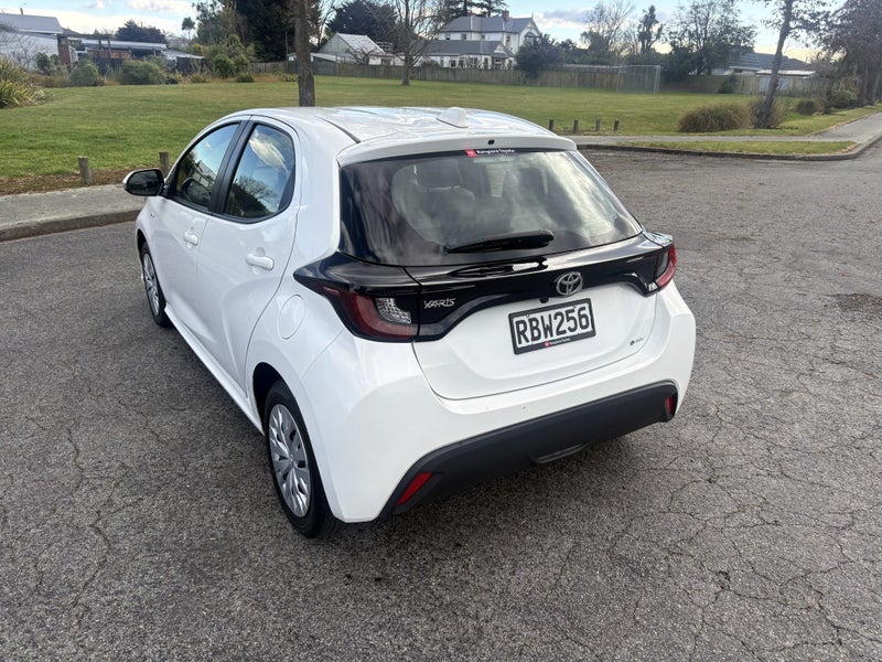 2024 Toyota Yaris GX 1.5P HV ECVT FWD HB/5D/5S image 2