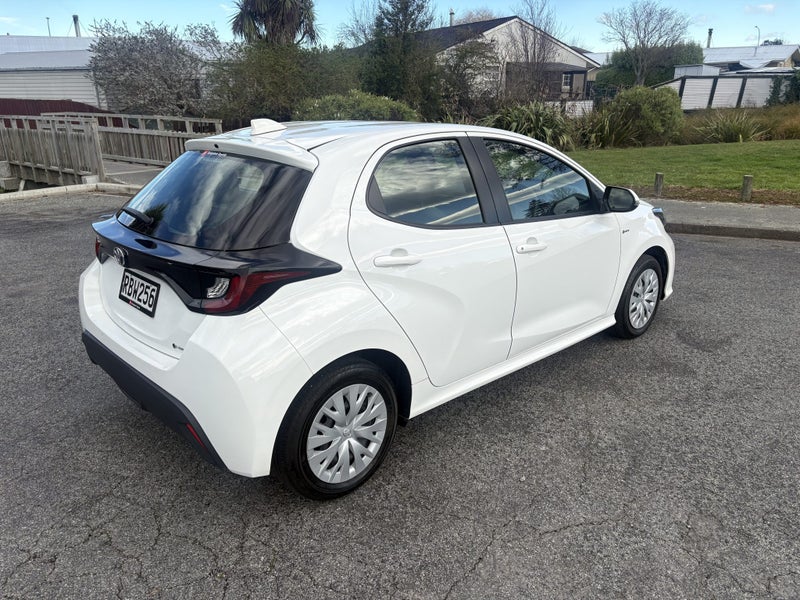 2024 Toyota Yaris GX 1.5P HV ECVT FWD HB/5D/5S image 5