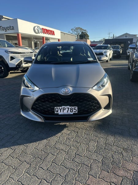 2024 Toyota Yaris GX 1.5P HV ECVT FWD HB/5D/5S - image 2