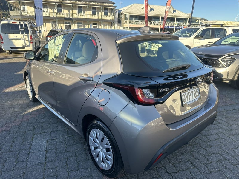 2024 Toyota Yaris GX 1.5P HV ECVT FWD HB/5D/5S - image 5