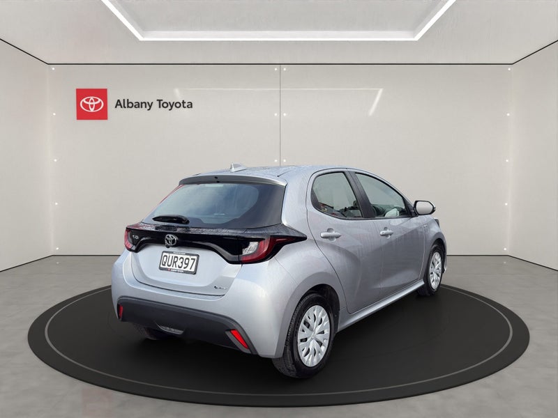 2024 Toyota Yaris GX 1.5P HV ECVT FWD HB/5D/5S... image 3